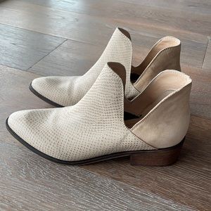 Kaanas leather ankle boot